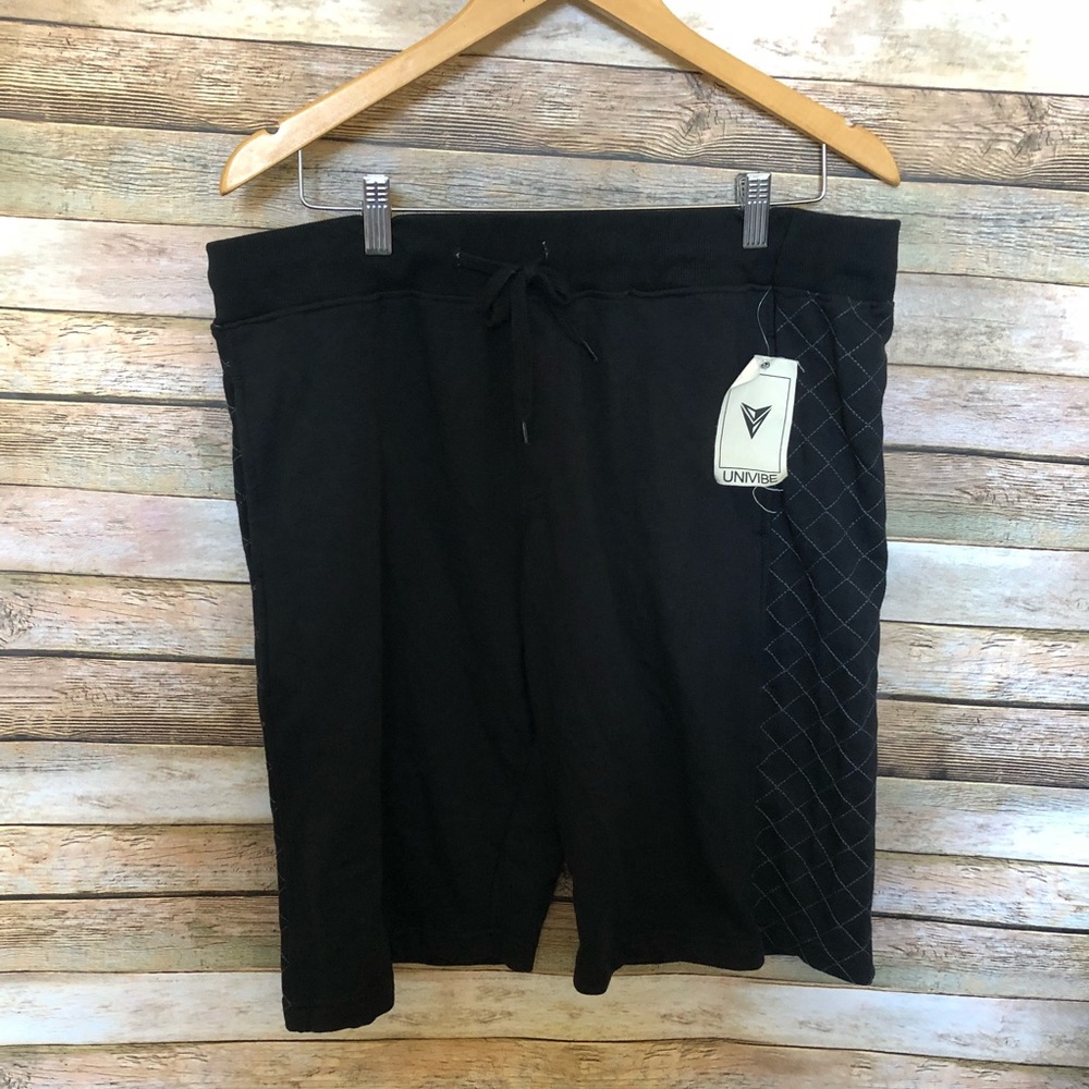 Univibe Mens Black Comfy Shorts NWT